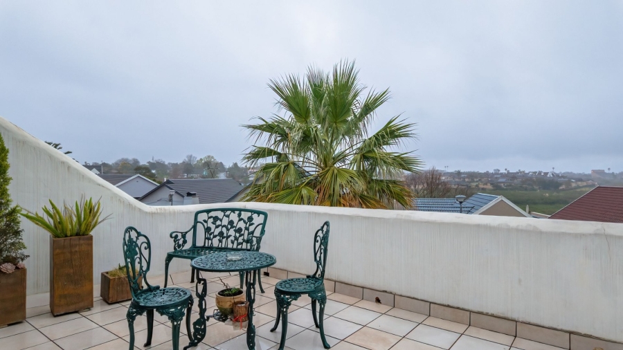 2 Bedroom Property for Sale in King George Park Western Cape